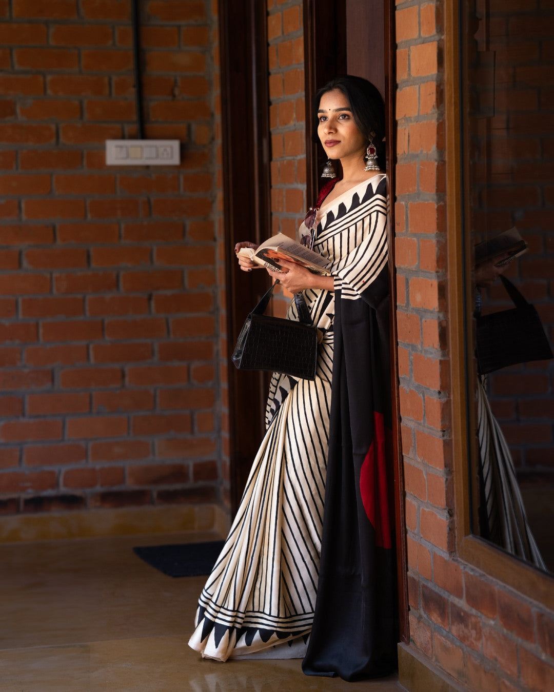 🌟 "Striped Elegance Saree – Black & Ivory Edition"